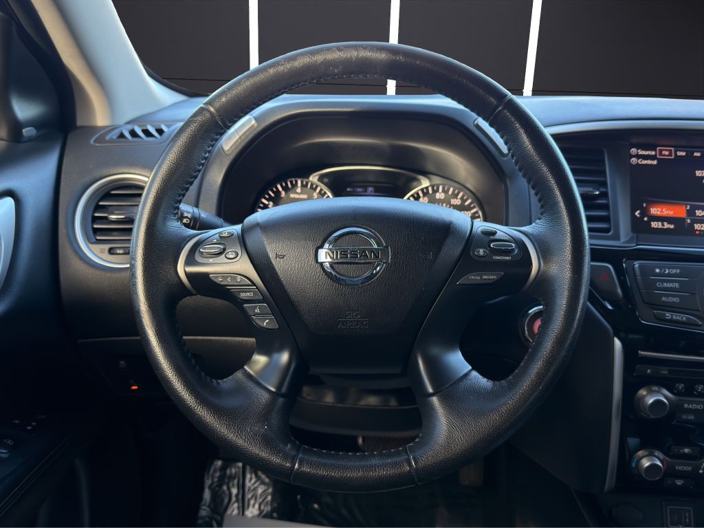 2020 Nissan Pathfinder Image 16