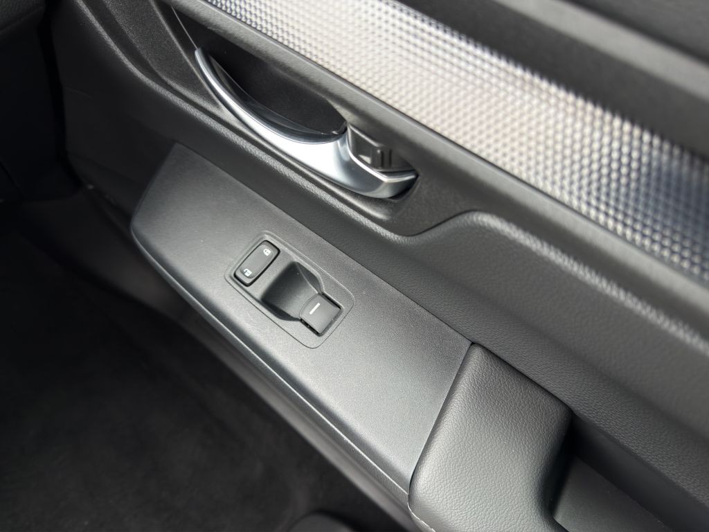 2025 Honda CR-V Image 12