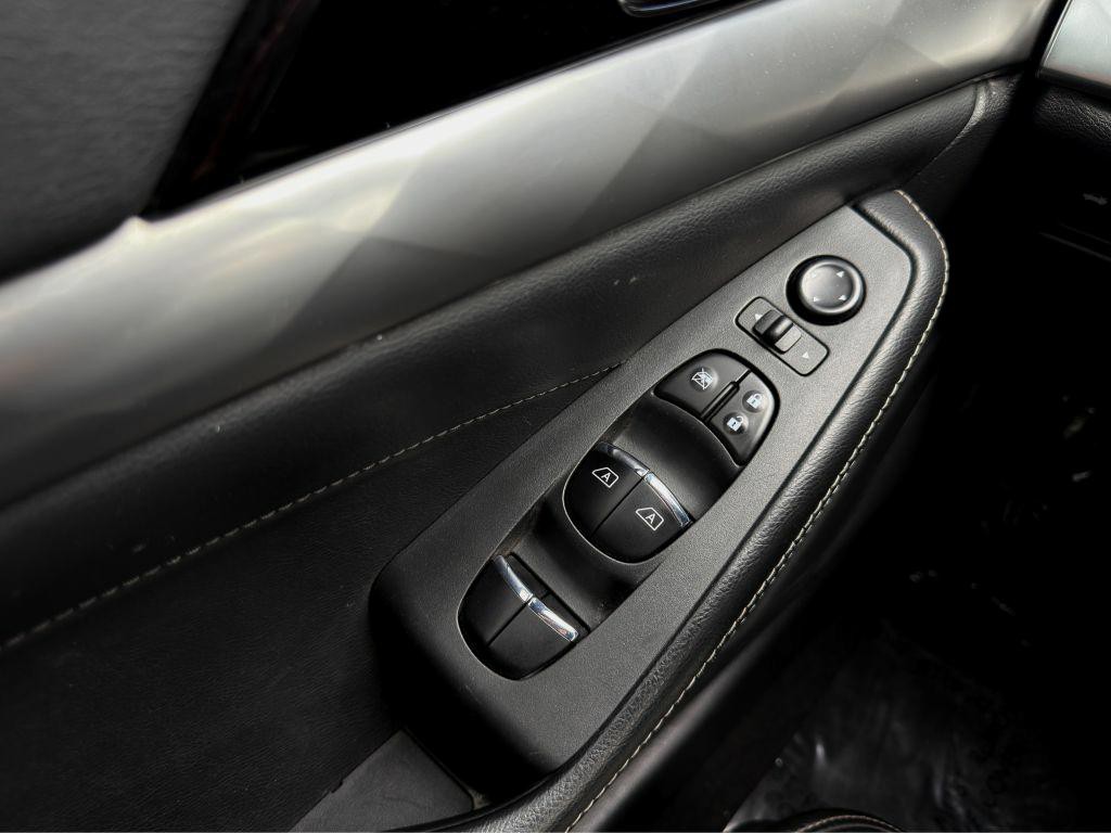 2022 Nissan Maxima Image 11