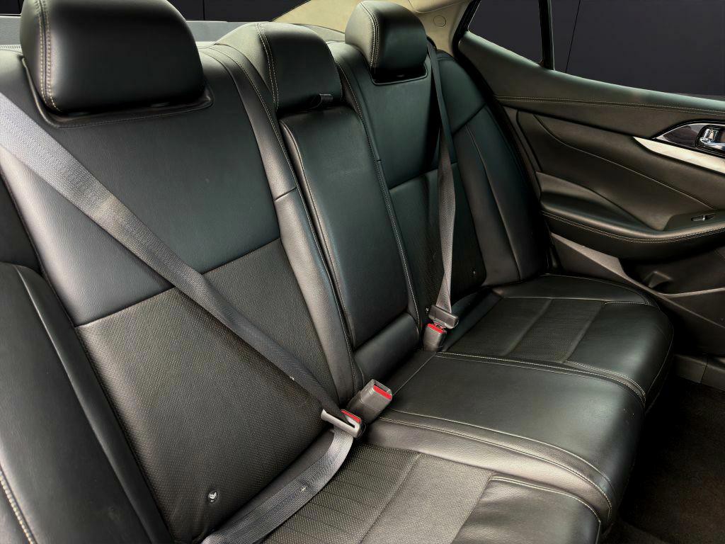 2022 Nissan Maxima Image 18