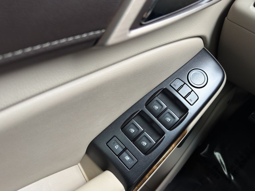 2017 GMC Yukon Image 11