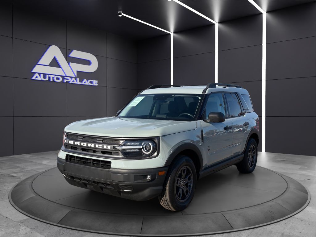 2021 Ford Bronco Image 1