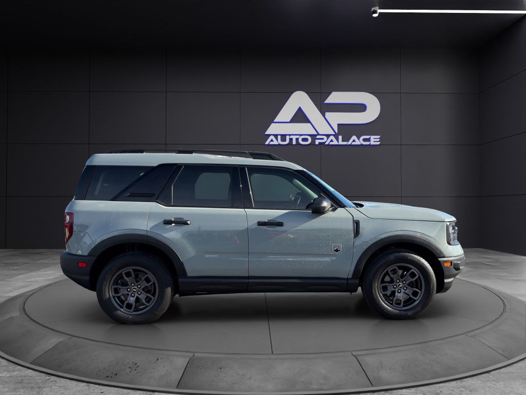 2021 Ford Bronco Image 8