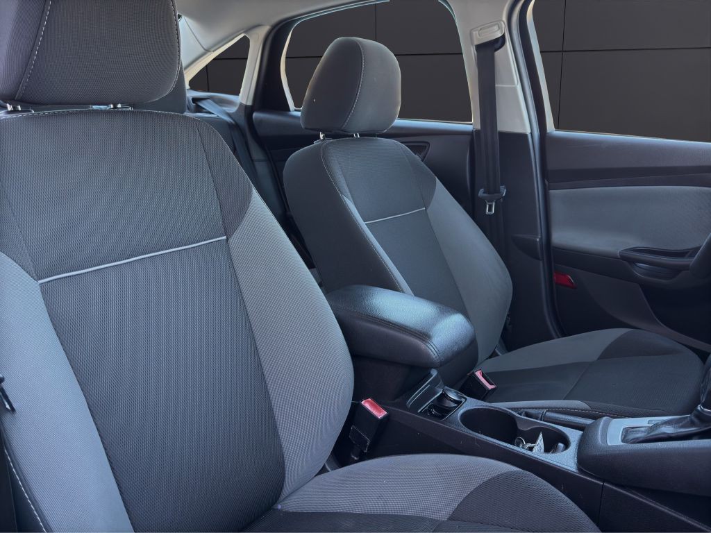 2013 Ford Focus Image 13