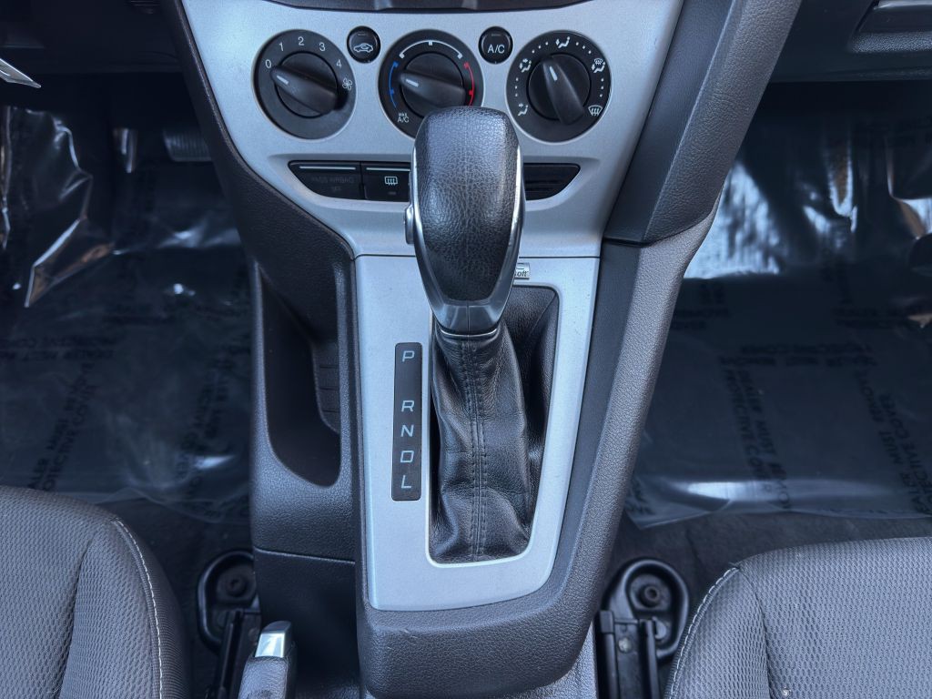 2013 Ford Focus Image 17