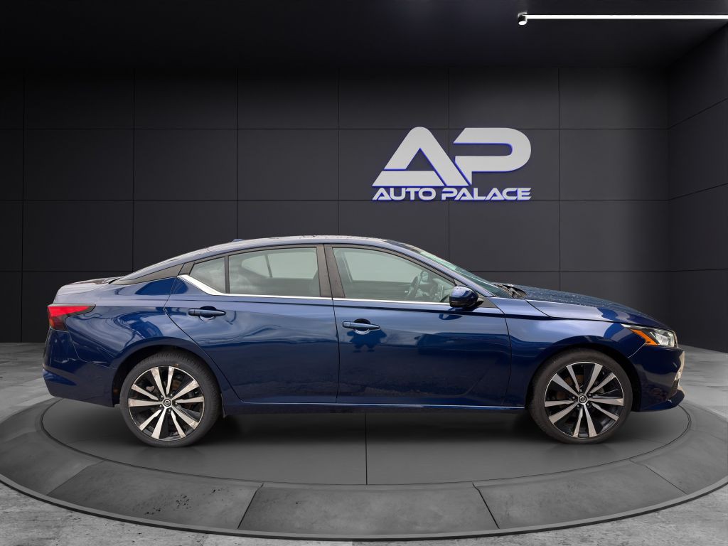 2021 Nissan Altima Image 8