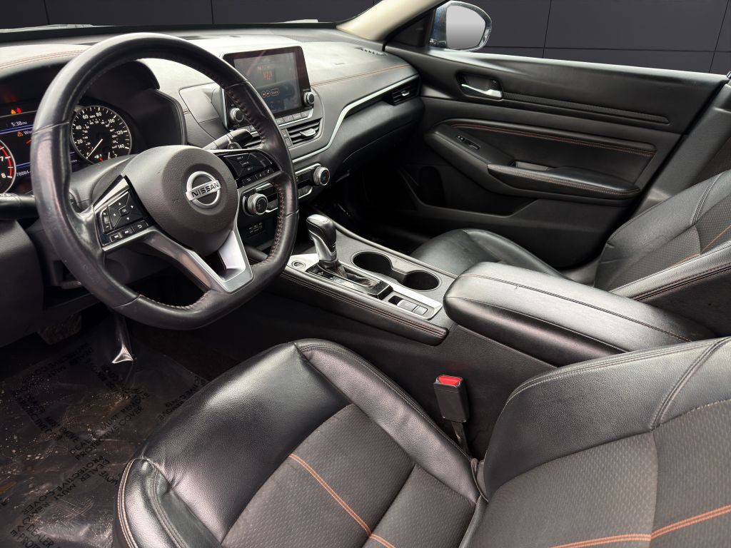 2021 Nissan Altima Image 12
