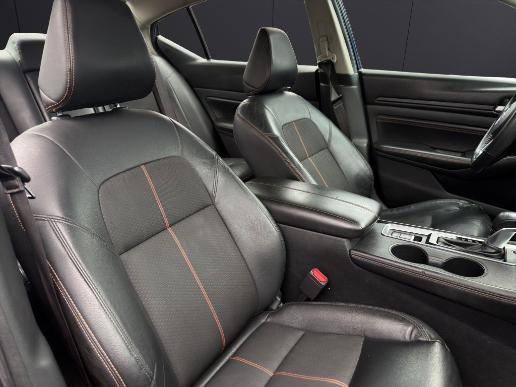 2021 Nissan Altima Image 14