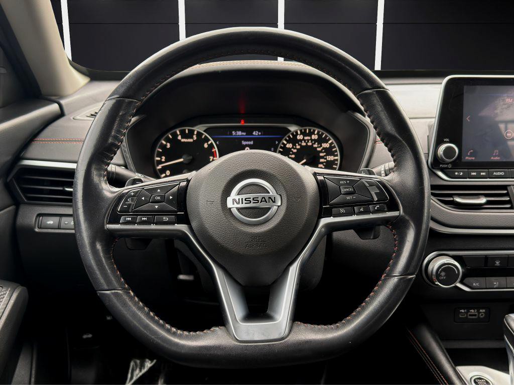 2021 Nissan Altima Image 16