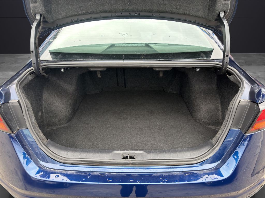 2021 Nissan Altima Image 22