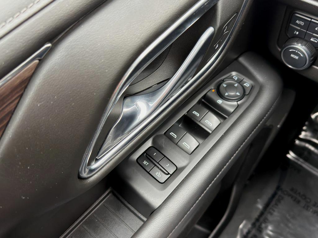 2023 Chevrolet Suburban Image 10