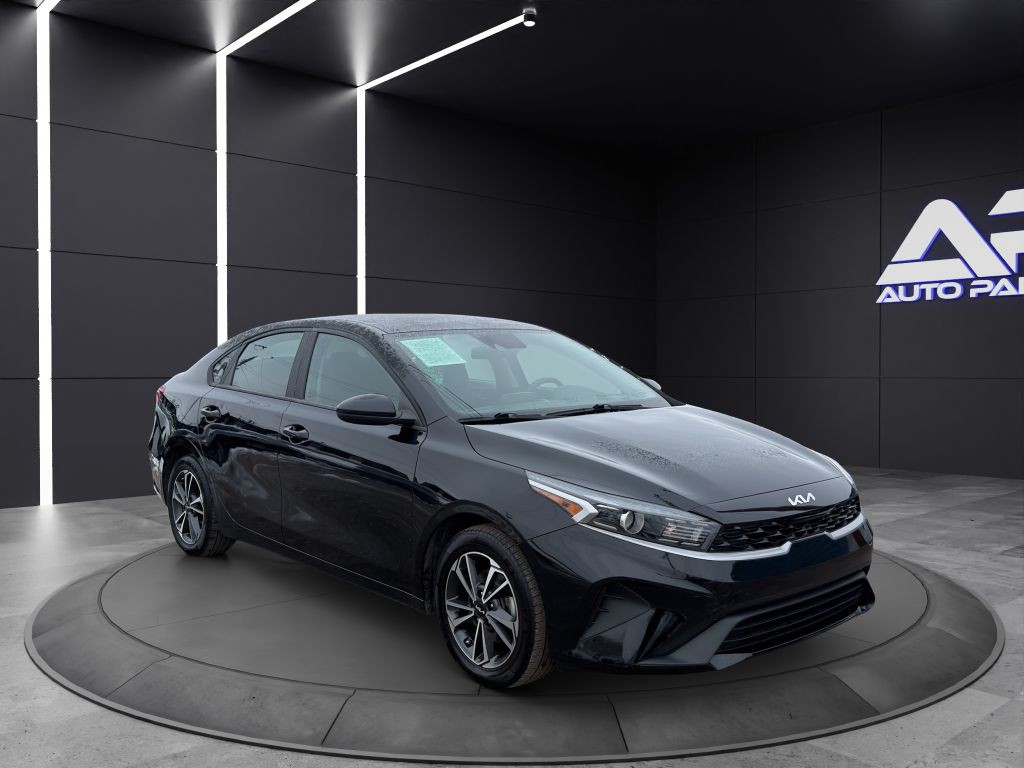2023 Kia Forte Image 3