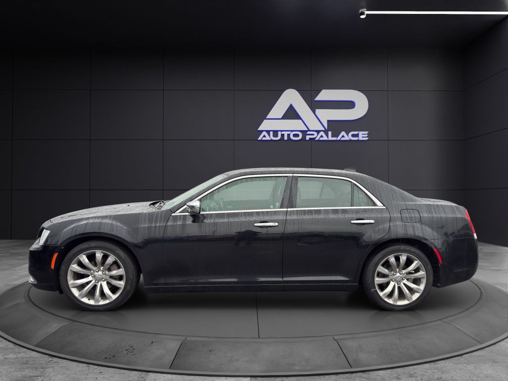 2020 Chrysler 300 Image 4