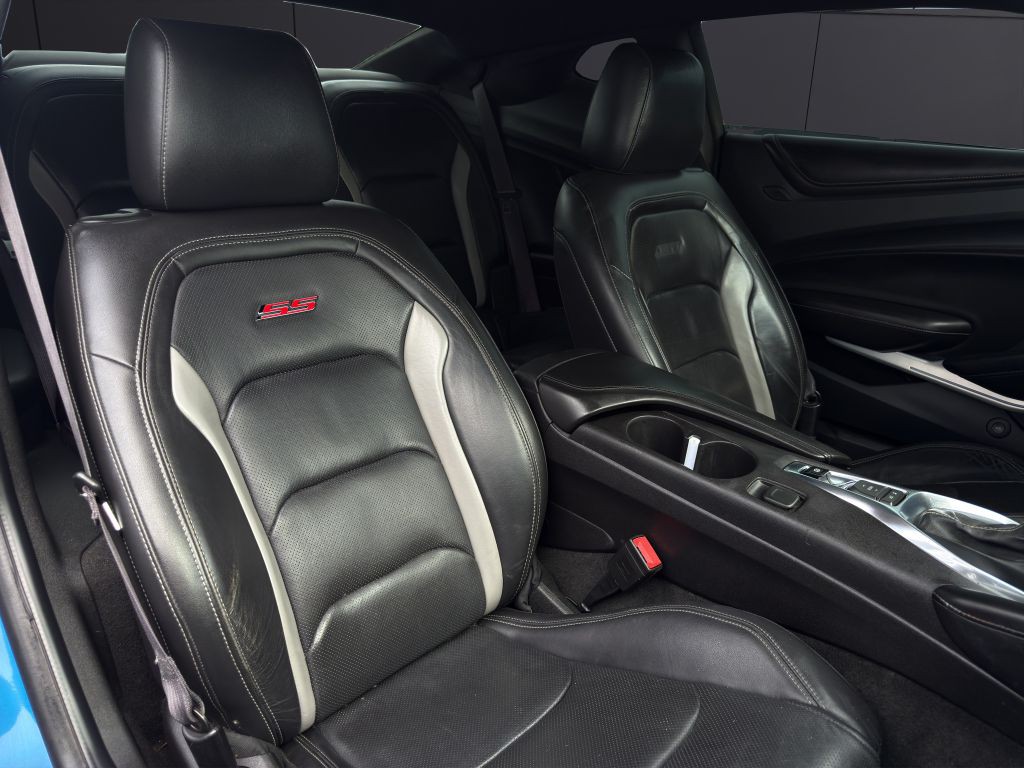 2017 Chevrolet Camaro Image 14