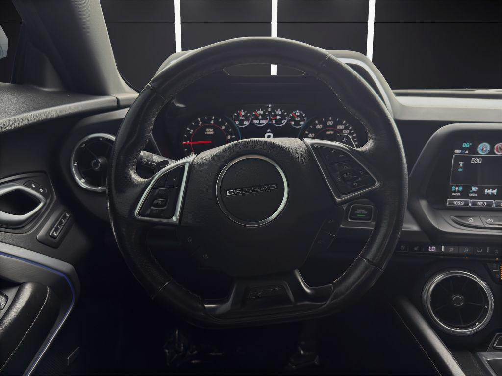 2017 Chevrolet Camaro Image 16