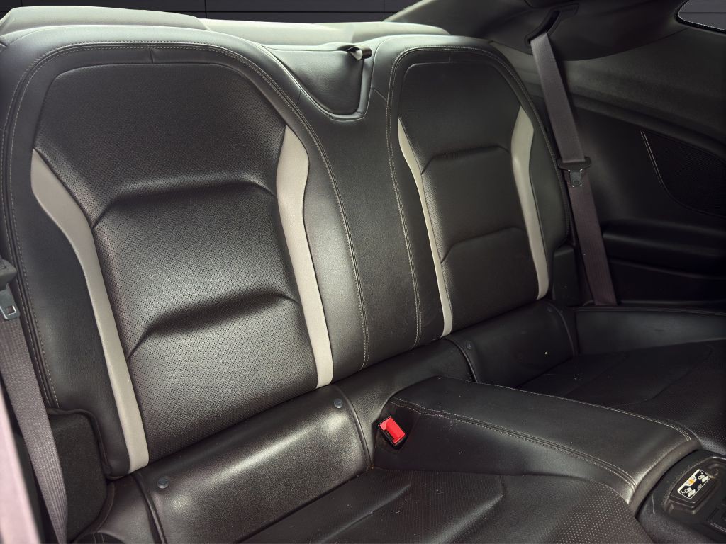 2017 Chevrolet Camaro Image 19