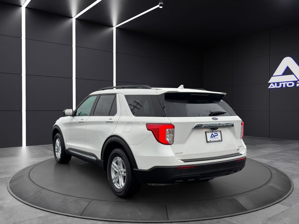 2020 Ford Explorer Image 4