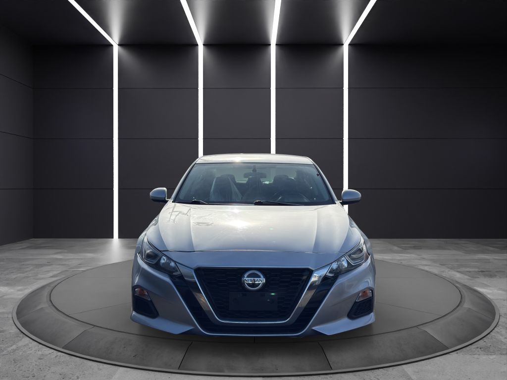 2020 Nissan Altima Image 2