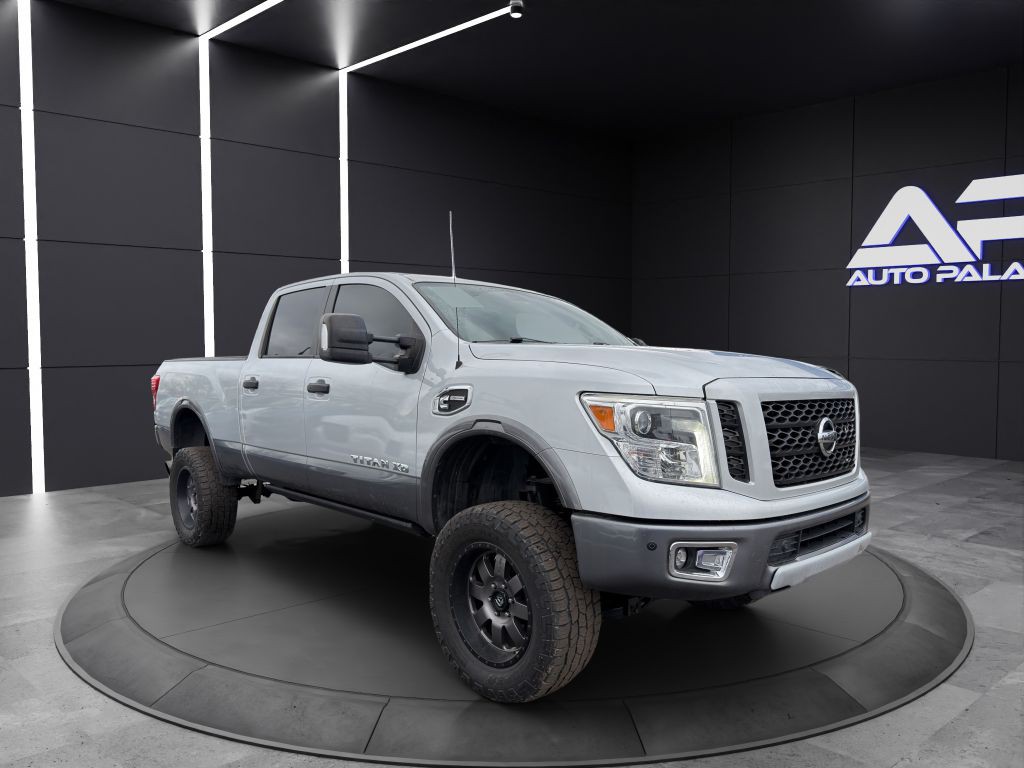 2018 Nissan Titan Image 3