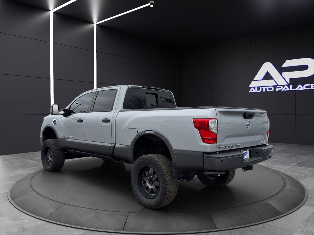 2018 Nissan Titan Image 4