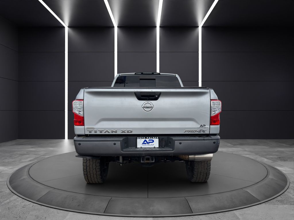 2018 Nissan Titan Image 5