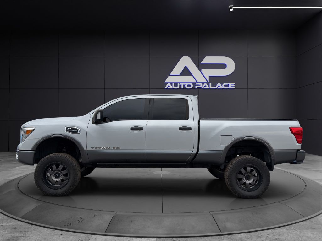 2018 Nissan Titan Image 7