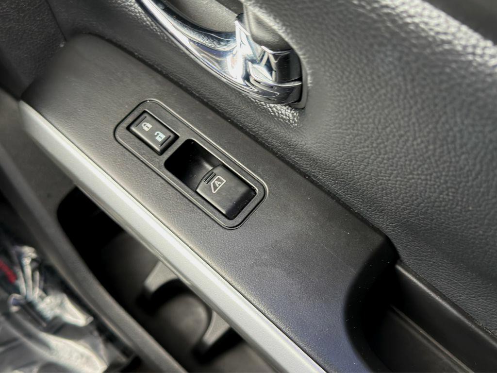 2018 Nissan Titan Image 15