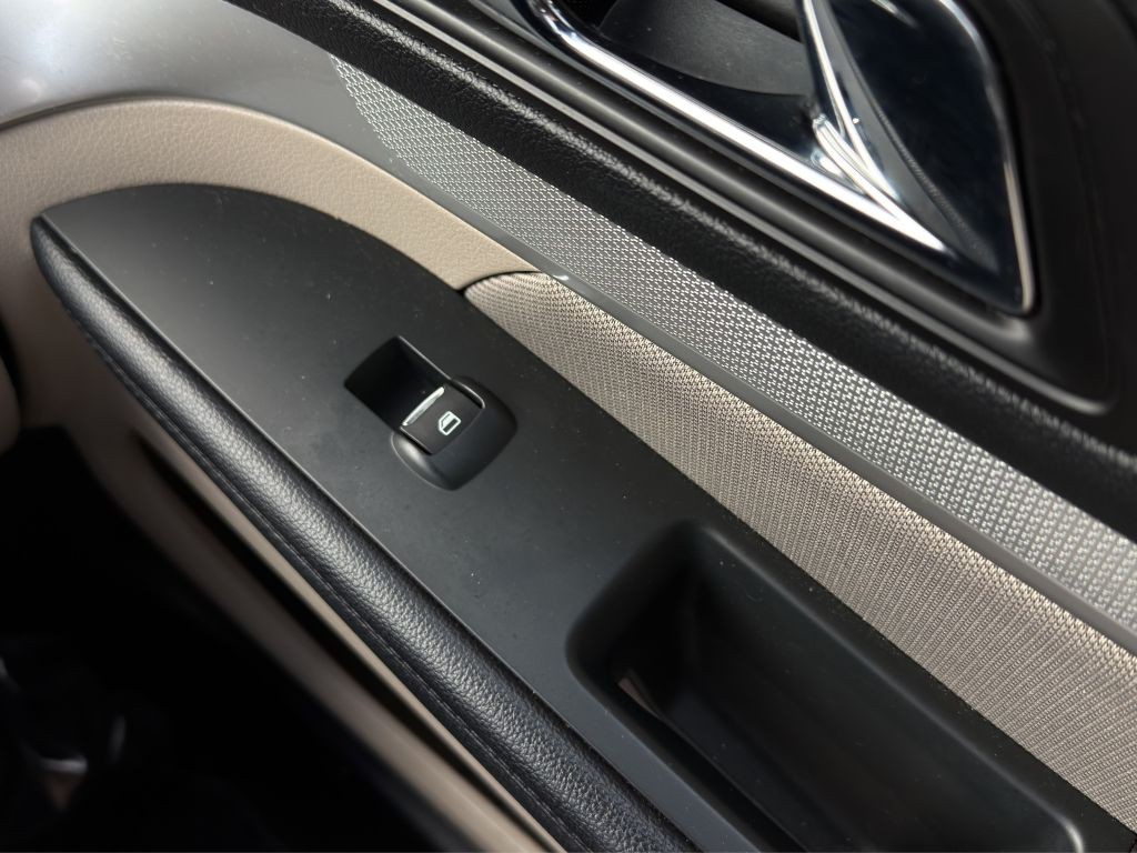 2019 Ford Explorer Image 15