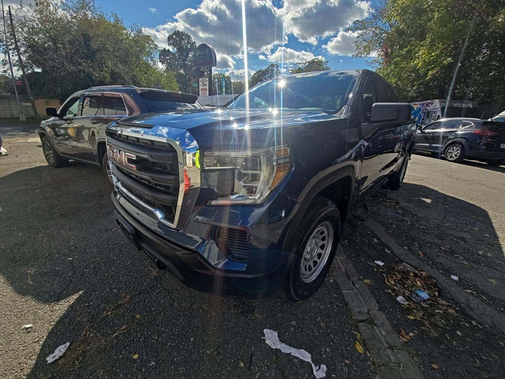 2019 GMC Sierra Image 1