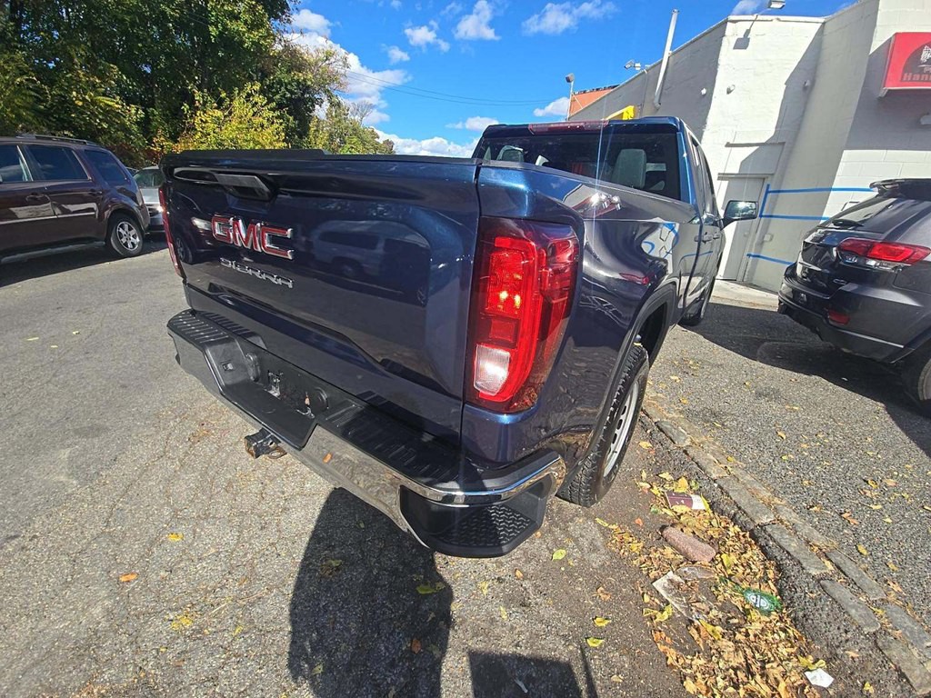 2019 GMC Sierra Image 2