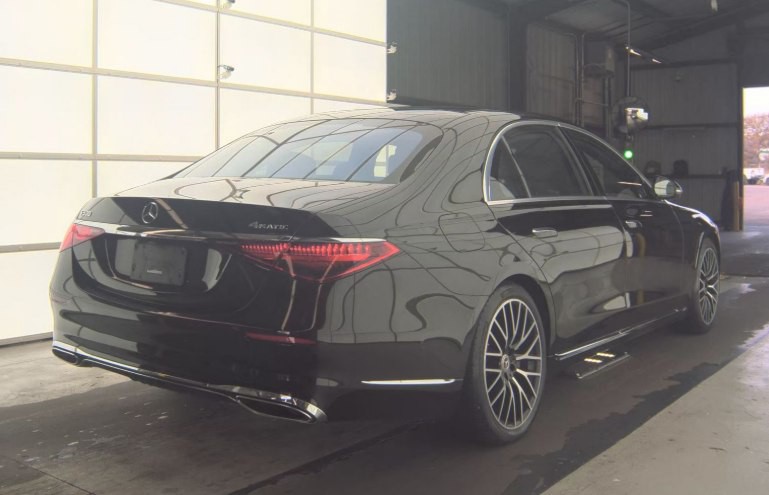 2022 Mercedes-Benz S-Class Image 2