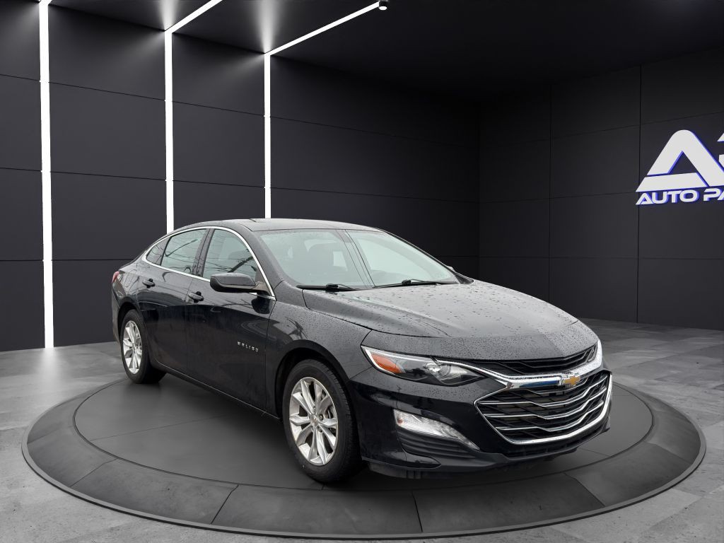 2022 Chevrolet Malibu Image 3