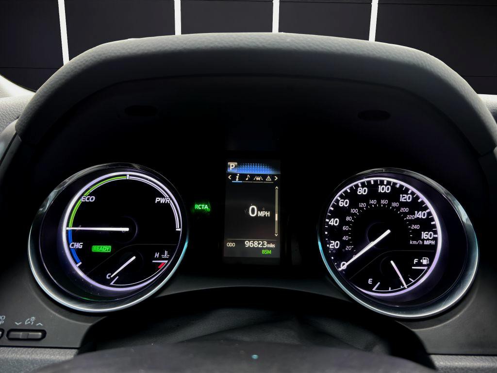 2020 Toyota Camry Image 17