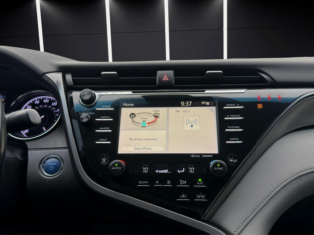 2020 Toyota Camry Image 18