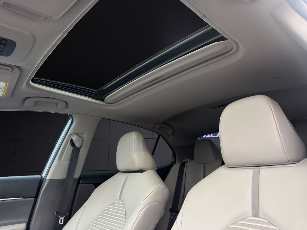 2020 Toyota Camry Image 20