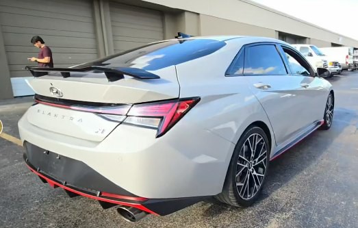 2023 Hyundai Elantra Image 2