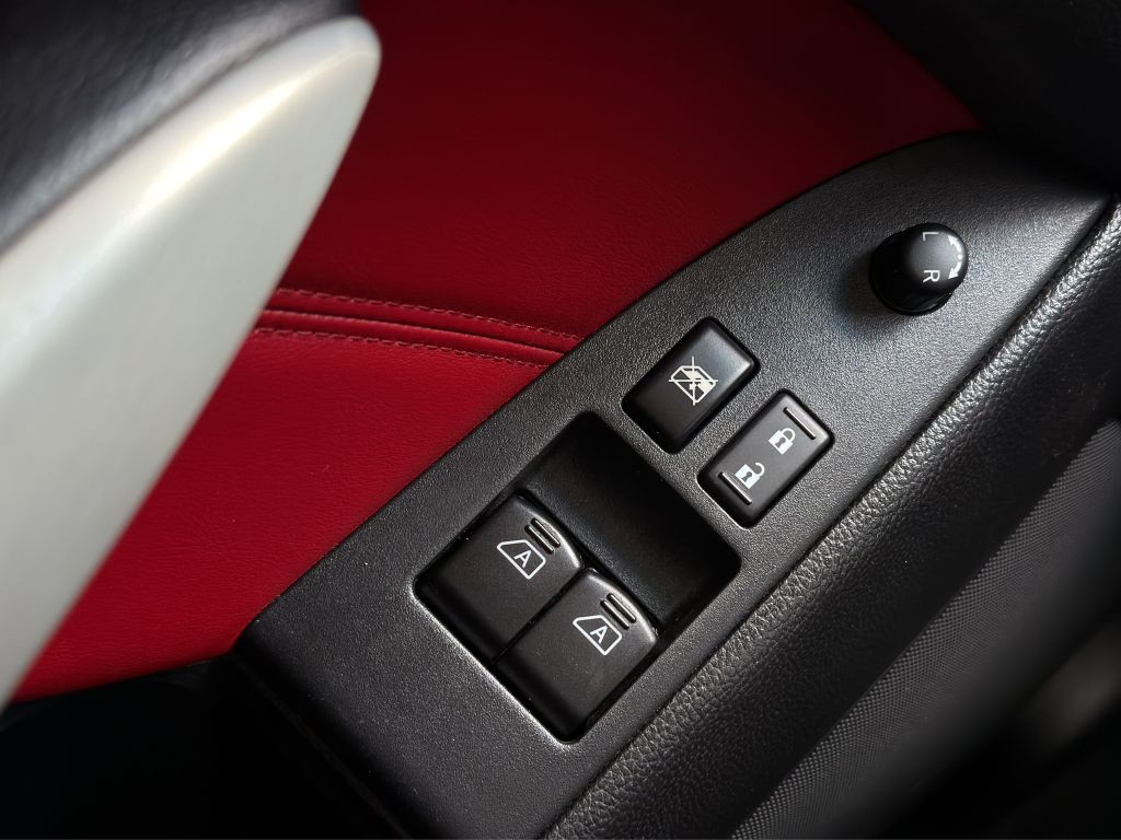 2014 INFINITI Q60 Image 11