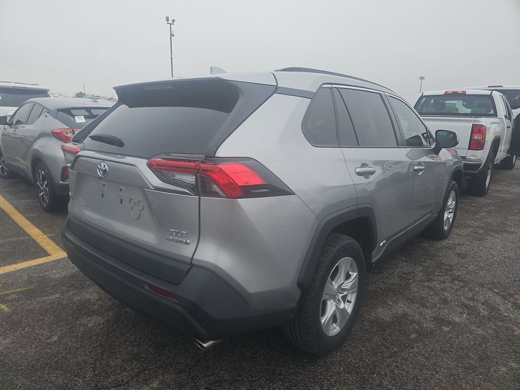 2020 Toyota Rav4 Image 2