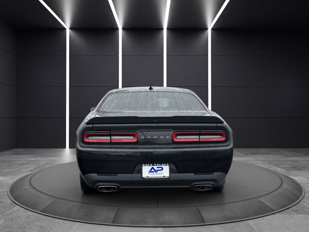 2016 Dodge Challenger Image 5