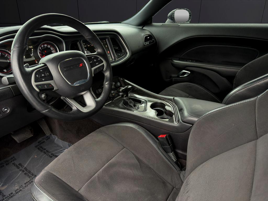 2016 Dodge Challenger Image 12