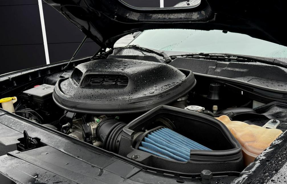 2016 Dodge Challenger Image 24