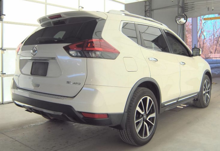 2018 Nissan Rogue Image 2