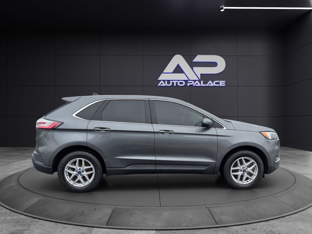2022 Ford Edge Image 8