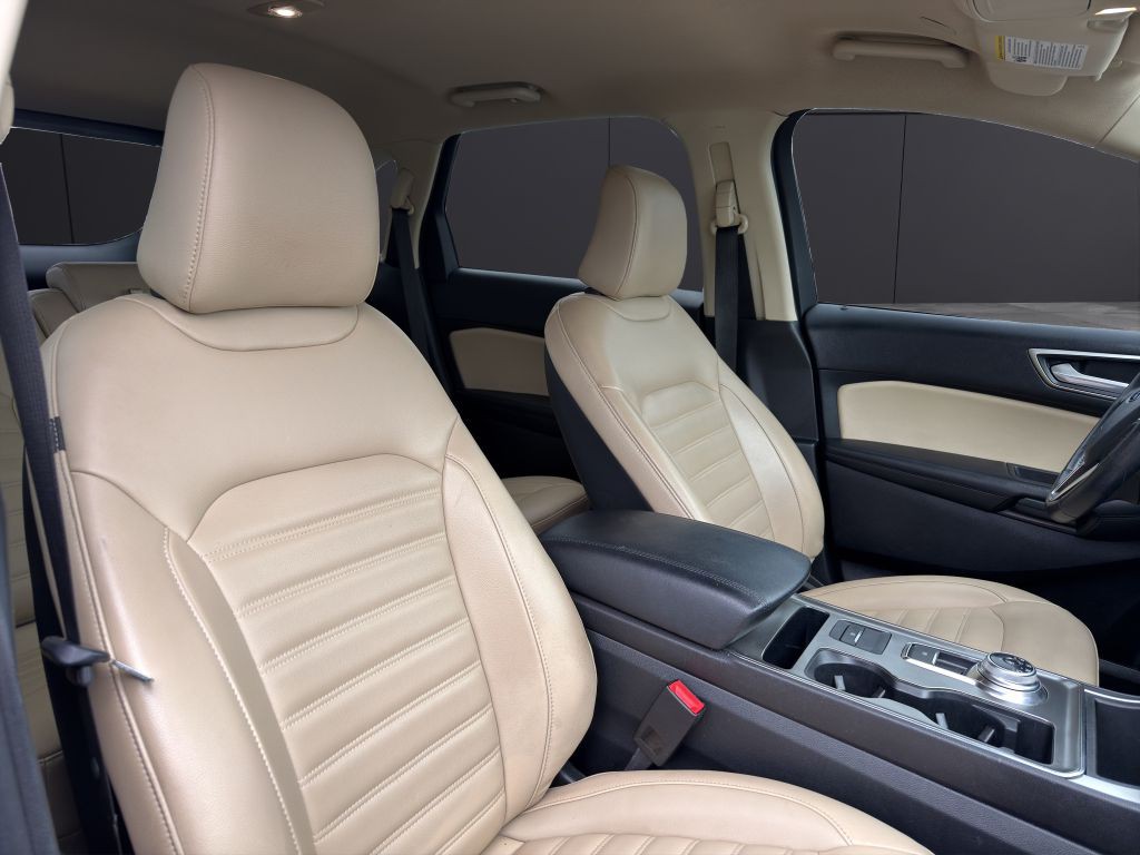 2022 Ford Edge Image 14