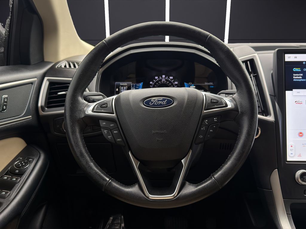 2022 Ford Edge Image 16