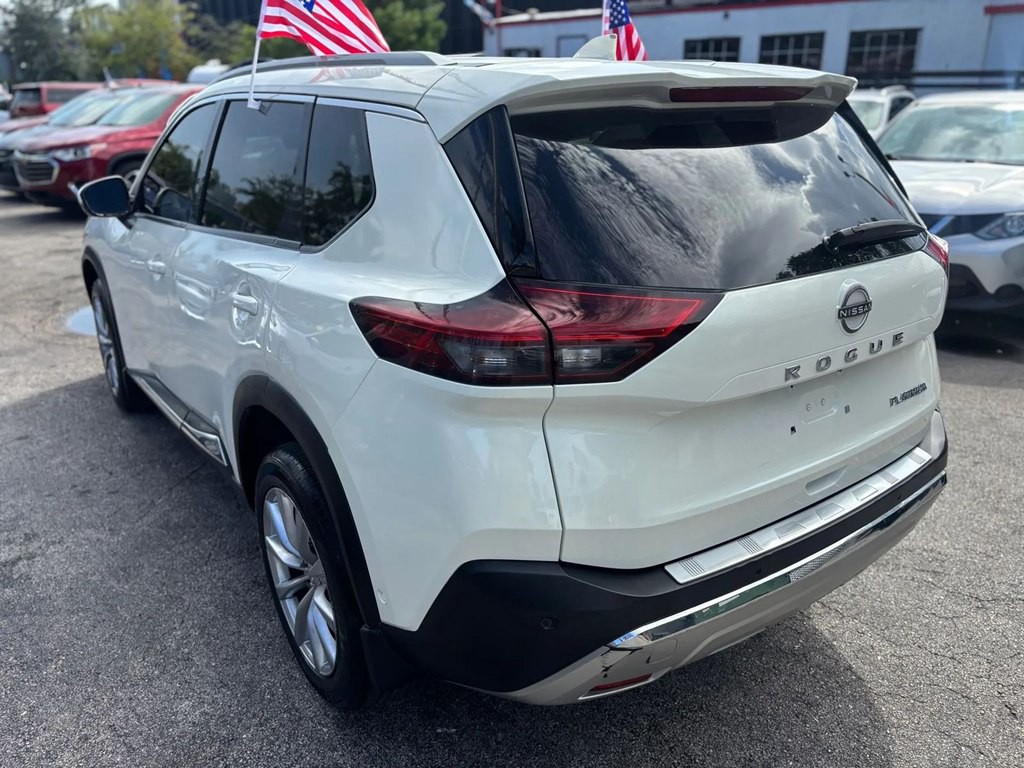 2023 Nissan Rogue Image 2