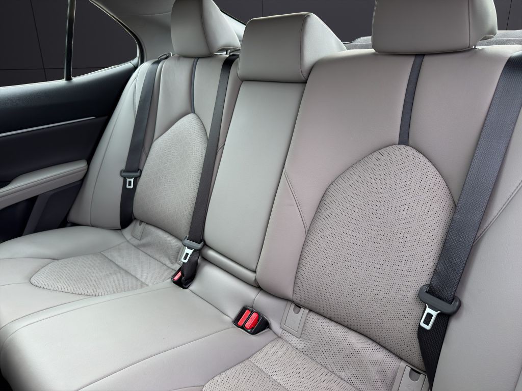 2021 Toyota Camry Image 22