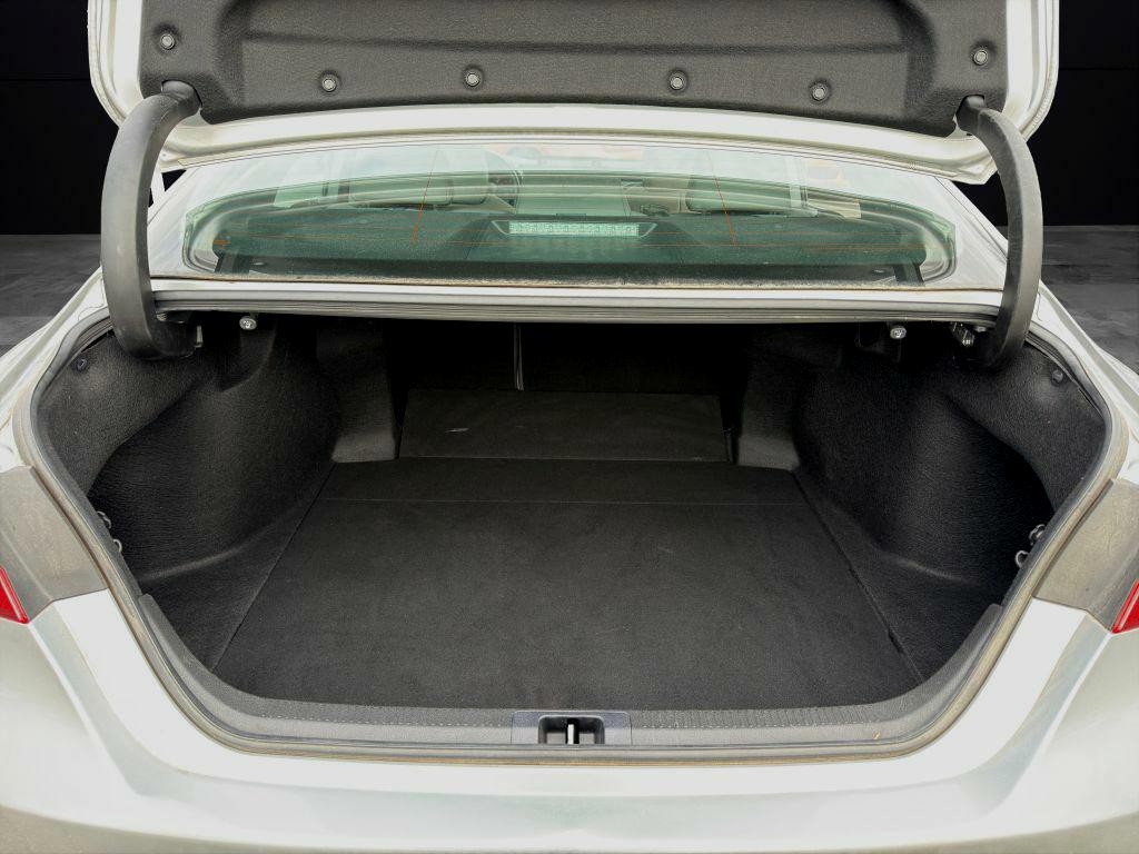 2021 Toyota Camry Image 23