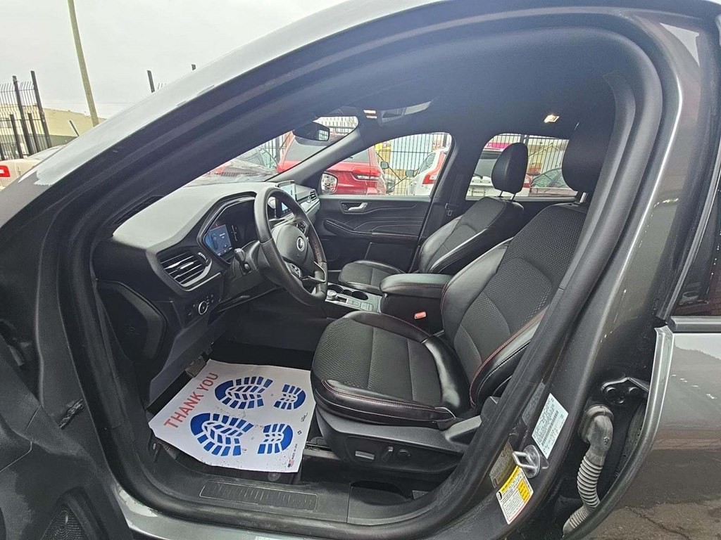 2025 Ford Escape Image 3