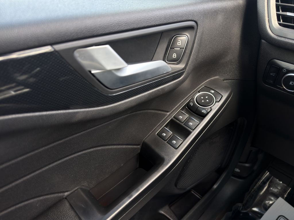 2025 Ford Escape Image 11